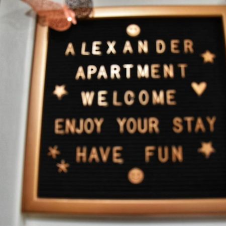 Alexander Apartment Серес Екстериор снимка