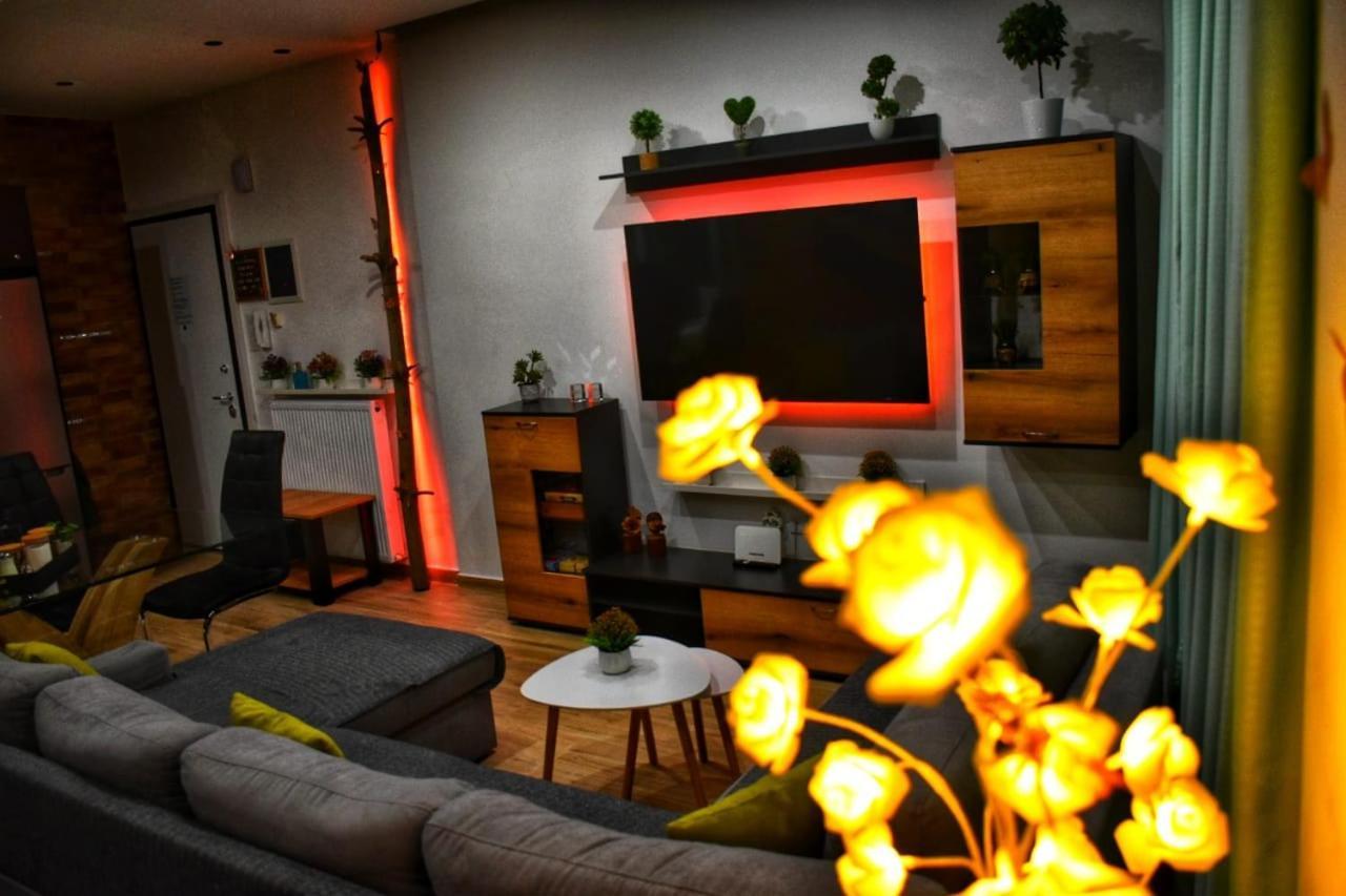 Alexander Apartment Серес Екстериор снимка