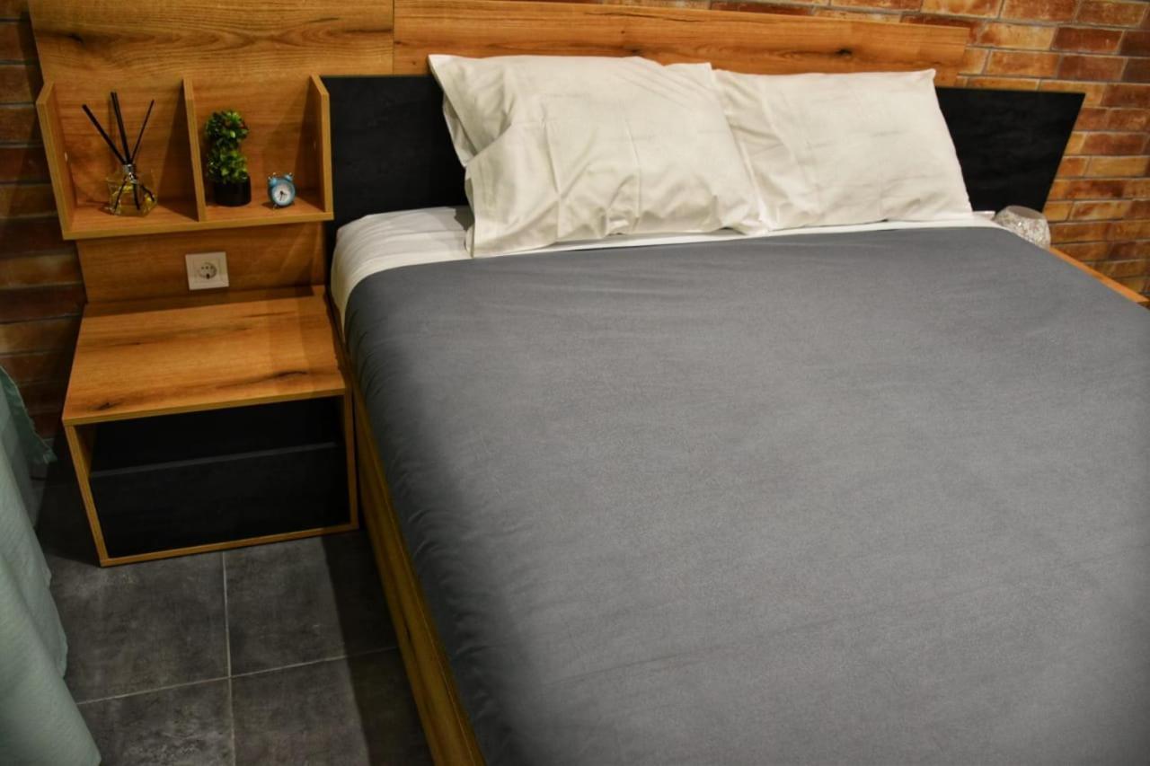 Alexander Apartment Серес Екстериор снимка