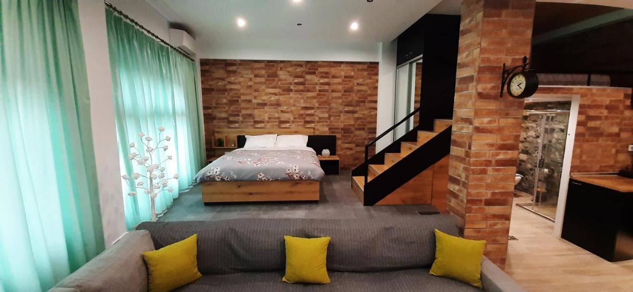 Alexander Apartment Серес Екстериор снимка