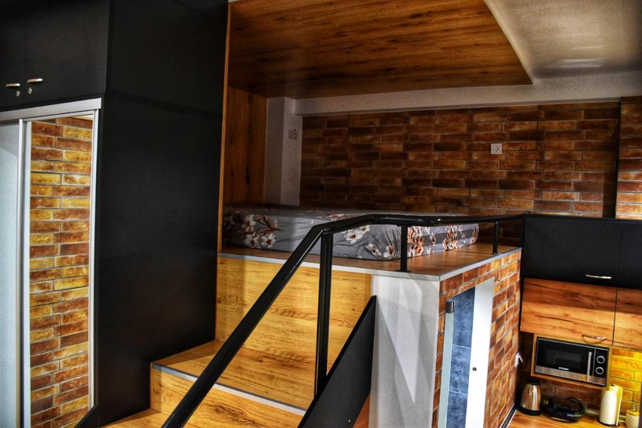 Alexander Apartment Серес Екстериор снимка
