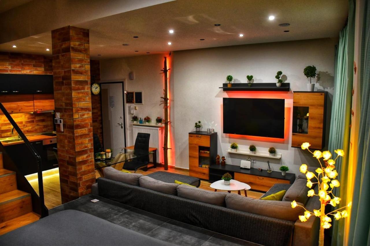Alexander Apartment Серес Екстериор снимка
